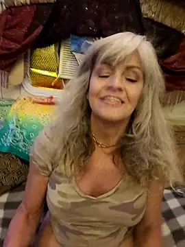 Snapshot of annika_lately chatting on 10-28-25, 03:07 annika lately online show from 10-28-25, 03:07