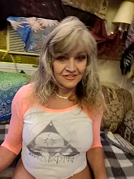 Snapshot of annika_lately chatting on 10-20-25, 02:24 annika lately online show from 10-20-25, 02:24