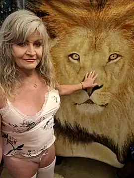 Snapshot of annika_lately chatting on 02-23-26, 02:35 annika lately online show from 02-23-26, 02:35