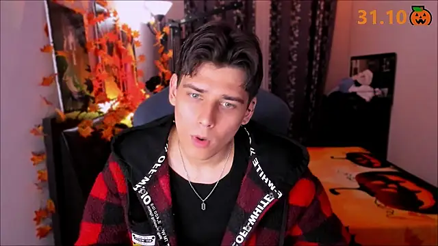 Foxicfu online show from 10-22-25, 05:01