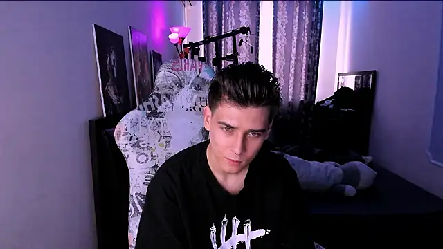 Foxicfu online show from 02-05-26, 08:21