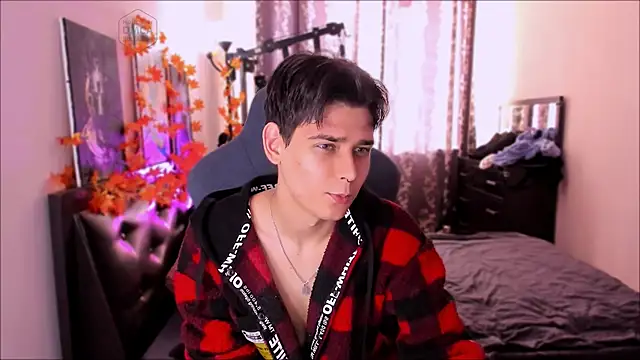 Foxicfu online show from 11-08-25, 03:43