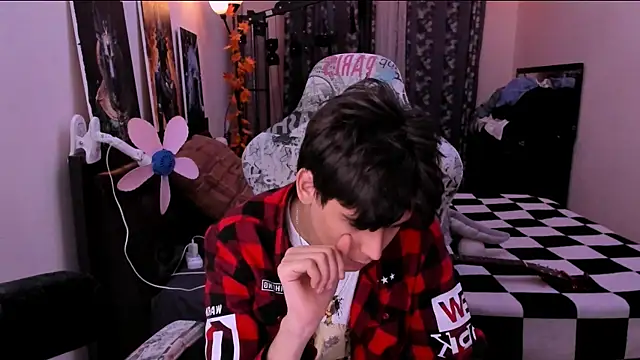 Foxicfu online show from 04-11-26, 02:21