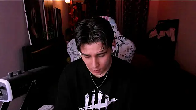 Foxicfu online show from 03-30-26, 03:02