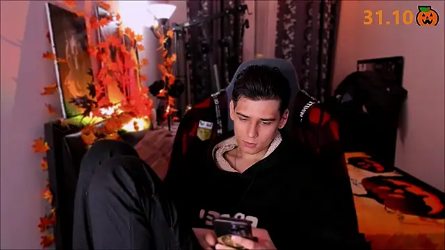 Foxicfu online show from 10-24-25, 01:21