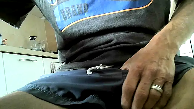 ewuich1 online show from 01-24-25, 05:21