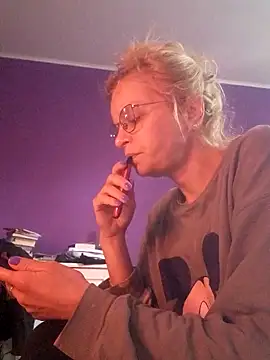 BritneyHudson online show from 03-01-26, 06:46