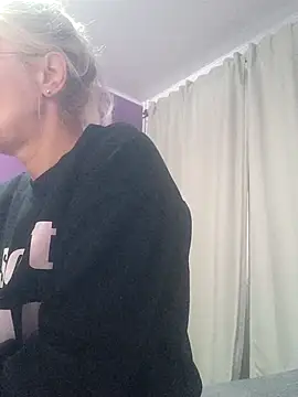 BritneyHudson online show from 09-20-25, 04:17