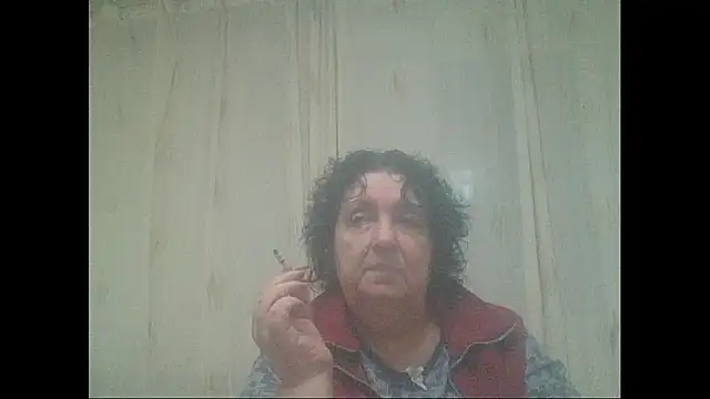 Snapshot of maturekorine chatting on 10-16-25, 05:10 maturekorine online show from 10-16-25, 05:10
