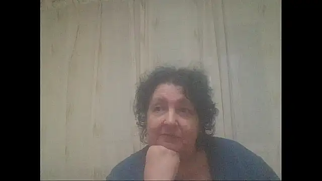 Snapshot of maturekorine chatting on 10-13-25, 03:46 maturekorine online show from 10-13-25, 03:46