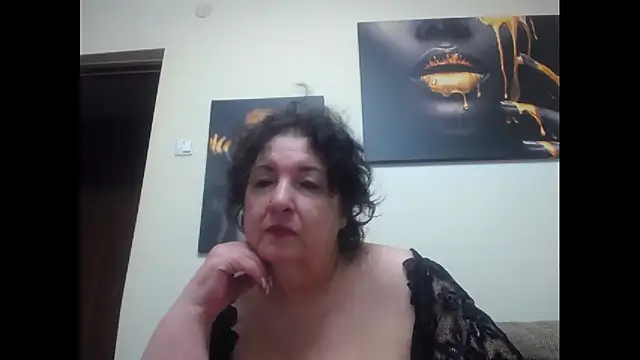 Snapshot of maturekorine chatting on 09-13-25, 05:35 maturekorine online show from 09-13-25, 05:35