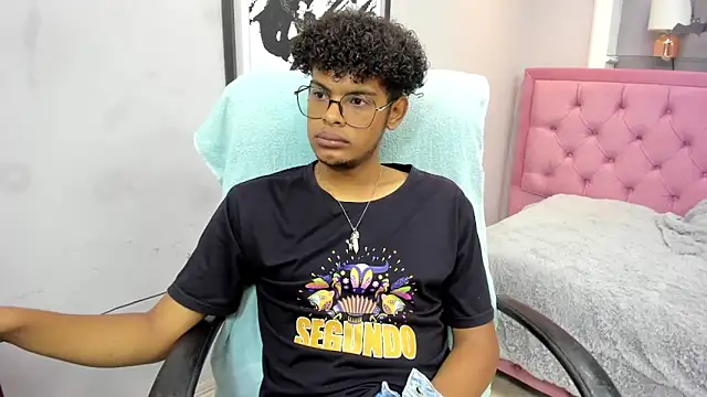 boylittle19cm online show from 10-25-25, 01:23