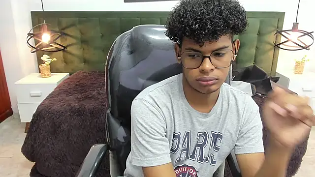 boylittle19cm online show from 09-28-25, 12:01