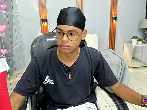 boylittle19cm online show from 09-13-25, 12:16