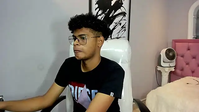 boylittle19cm online show from 09-24-25, 12:44