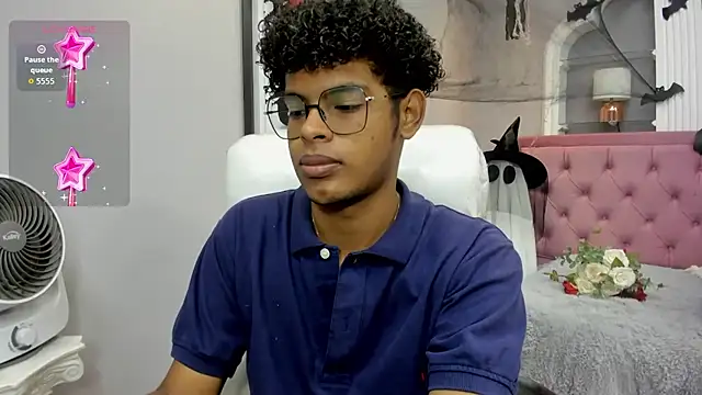 boylittle19cm online show from 11-01-25, 12:32