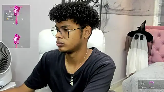 boylittle19cm online show from 11-04-25, 12:31