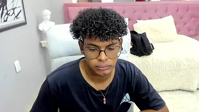 boylittle19cm online show from 11-26-25, 12:27