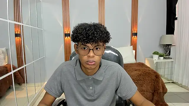 boylittle19cm online show from 09-15-25, 12:49