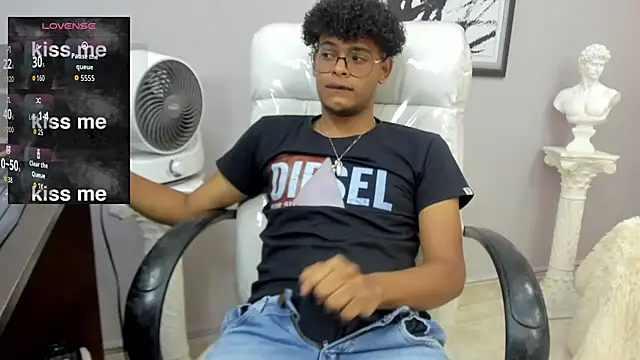 boylittle19cm online show from 11-13-25, 12:31