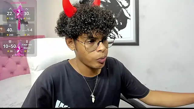 boylittle19cm online show from 10-18-25, 02:02