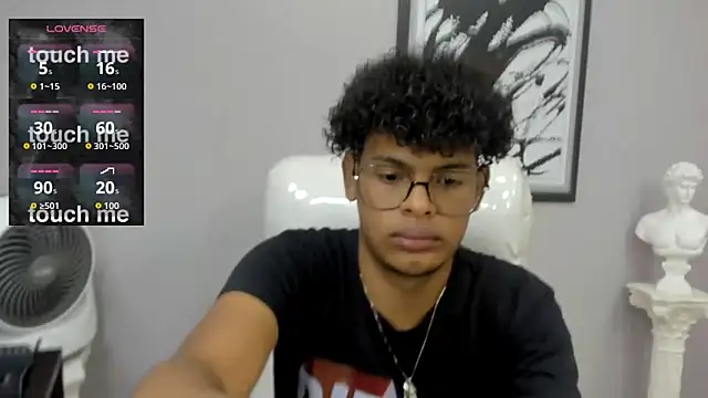 boylittle19cm online show from 11-14-25, 12:20