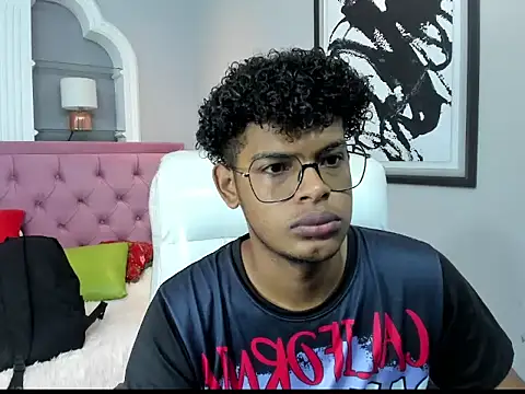 boylittle19cm online show from 09-30-25, 12:22