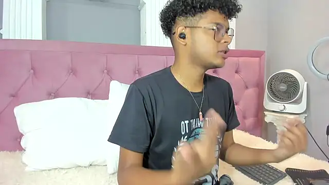 boylittle19cm online show from 09-25-25, 12:33