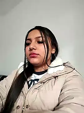 Snapshot of Alix_sweet22 chatting on 12-13-24, 04:05 Alix sweet22 online show from 12-13-24, 04:05