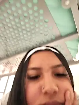 Snapshot of Alix_sweet22 chatting on 12-27-24, 02:54 Alix sweet22 online show from 12-27-24, 02:54