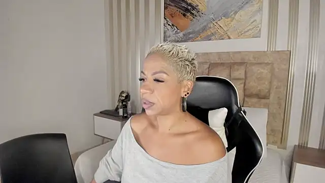 summer night  online show from 12-04-25, 10:47