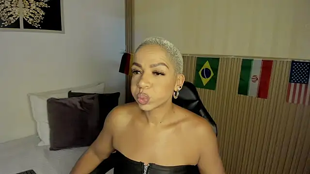 summer night  online show from 06-19-26, 12:00