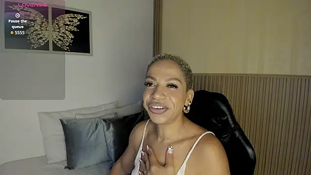 Snapshot of summer_night_ chatting on 02-05-26, 12:23 summer night online show from 02-05-26, 12:23