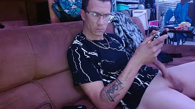 Hatchetwound6969 online show from 04-08-26, 03:46