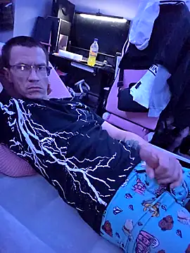 Hatchetwound6969 online show from 04-03-26, 09:21