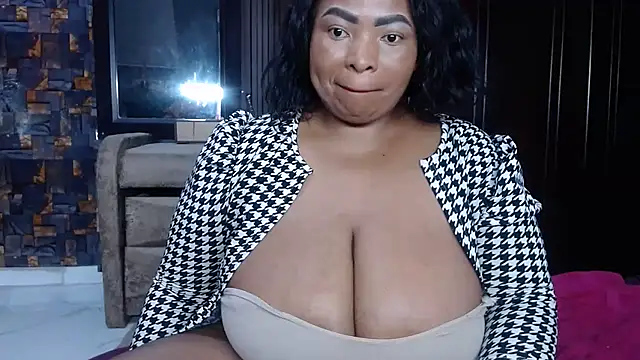 Snapshot of black_barbie4u chatting on 05-03-26, 12:16 black barbie4u online show from 05-03-26, 12:16