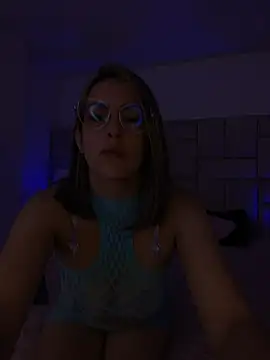 IsisLoveyes  online show from 01-08-26, 11:44