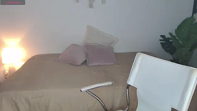 Snapshot of Abii_26 chatting on 10-31-25, 11:33 Abii 26 online show from 10-31-25, 11:33