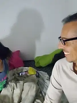 KarameloVzla online show from 12-20-25, 04:21