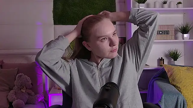 ValerieViolette online show from 03-02-25, 01:09