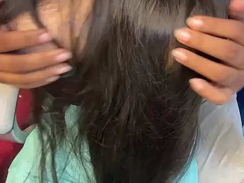 Snapshot of roshni-5 chatting on 09-21-25, 06:57 roshni-5 online show from 09-21-25, 06:57