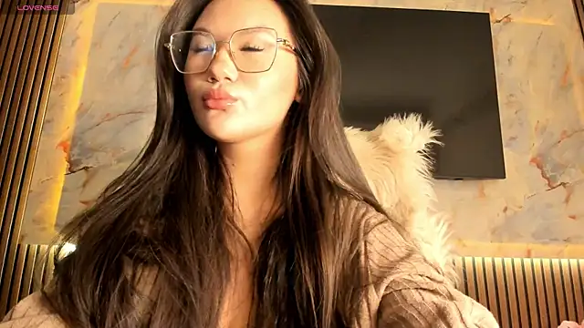 Snapshot of sally_009 chatting on 11-01-25, 05:03 sally 009 online show from 11-01-25, 05:03