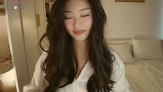 tenderlybaee online show from 10-17-25, 04:16