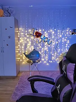 D0nna  online show from 02-13-26, 08:31