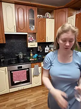 D0nna  online show from 04-03-26, 06:36