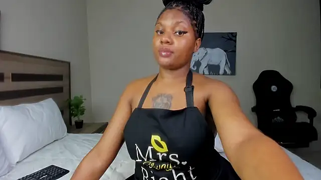 Renee-18 online show from 02-25-25, 10:42