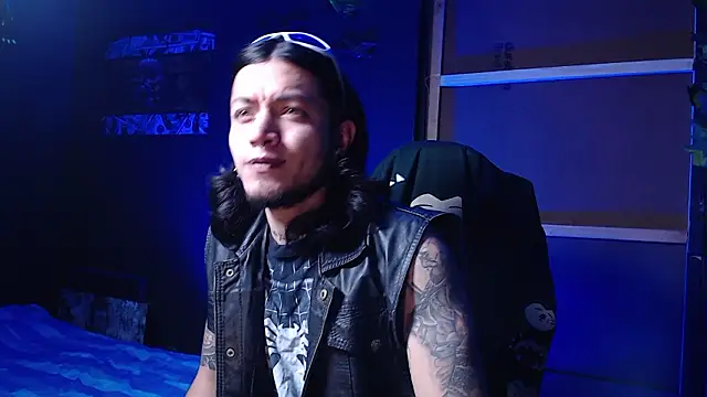 Snapshot of Dicaprioo_ chatting on 02-02-26, 07:18 Dicaprioo online show from 02-02-26, 07:18