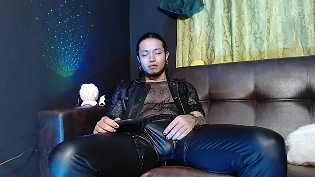 Snapshot of Dicaprioo_ chatting on 05-01-26, 02:49 Dicaprioo online show from 05-01-26, 02:49