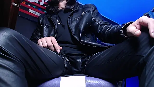 Snapshot of Dicaprioo_ chatting on 02-04-26, 11:49 Dicaprioo online show from 02-04-26, 11:49