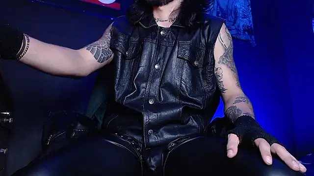 Snapshot of Dicaprioo_ chatting on 02-17-26, 07:38 Dicaprioo online show from 02-17-26, 07:38